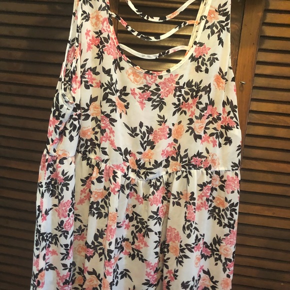 Tops - floral strapy tank